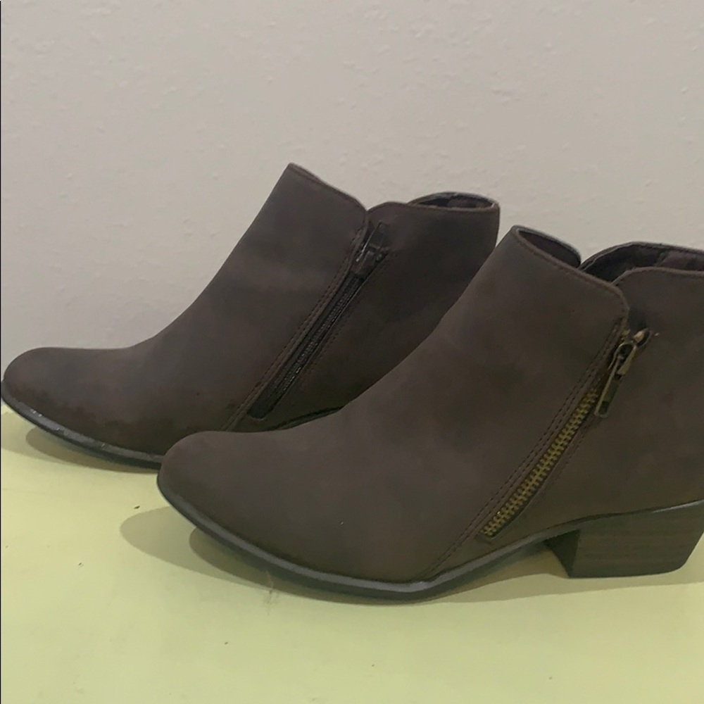 Booties - Picture 4 of 5